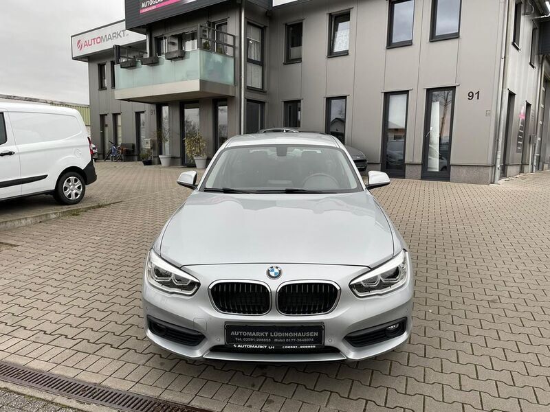 Silber Gebraucht 2016 BMW 118 Advantage Kleinwagen | 13.990 € (Etwas zu teuer) - Bild 1/4