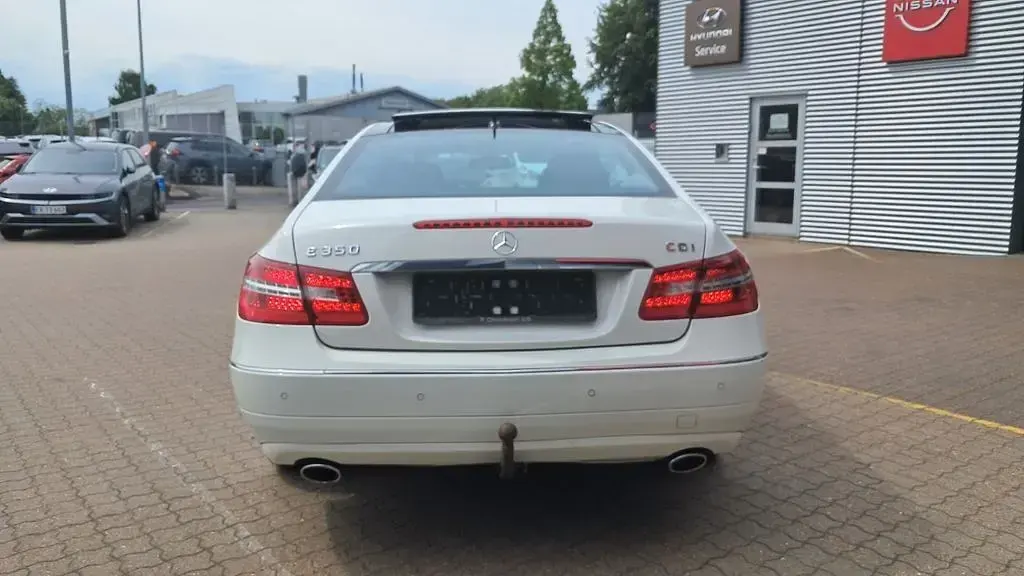 Gebraucht Mercedes E350 231 PS (169 kW) 2010 Weiß Coupé
