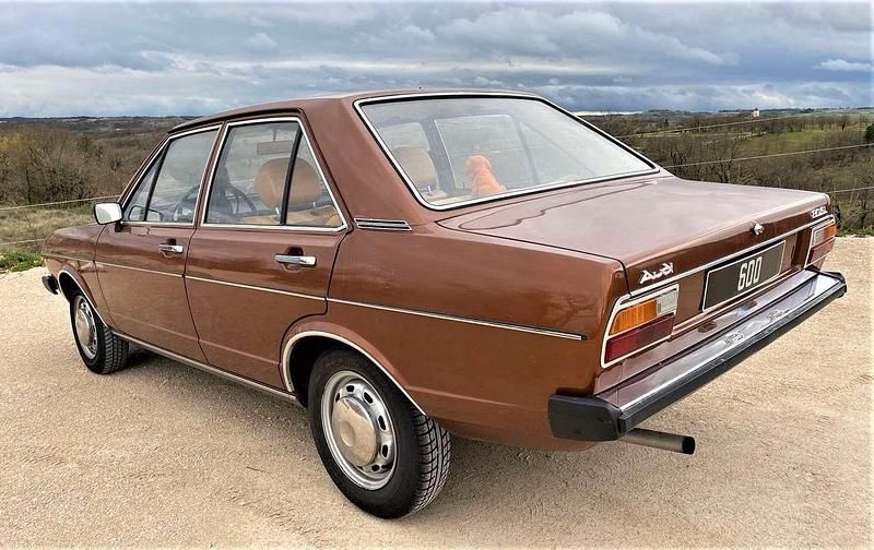 Second-hand Audi 80 86 CP (63 kW) 1976 Maro Berlinǎ
