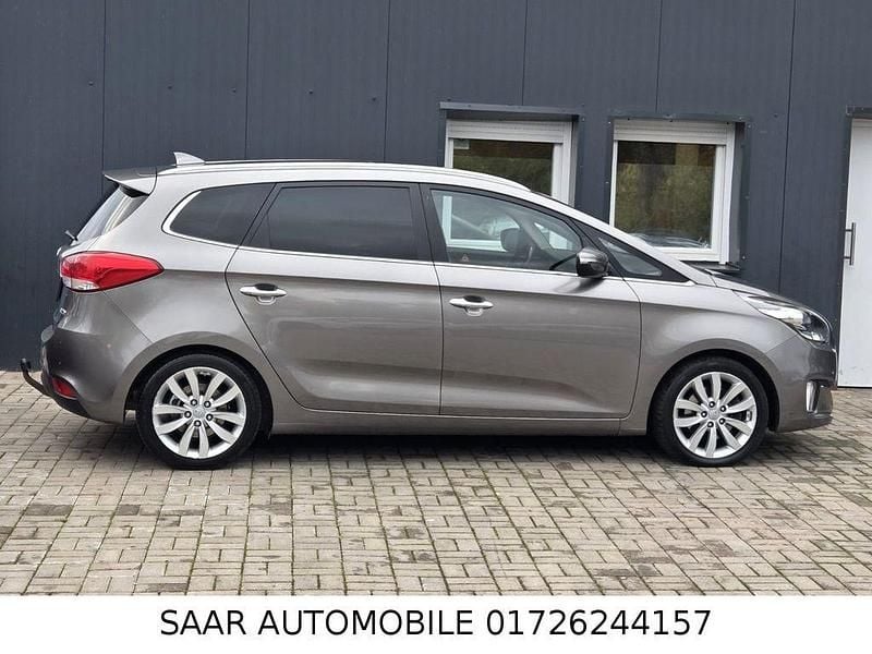 Gebraucht Kia Carens 141 PS (103 kW) 2016 Silber Van / Kleinbus