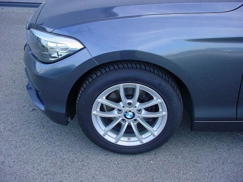 Gebraucht BMW 116 Advantage 109 PS (80 kW) 2016 Grau Kleinwagen