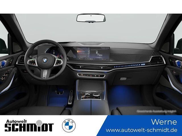 Neu BMW X5 M Sport 352 PS (258 kW) 2025 (schwarz)  black sapphire SUV