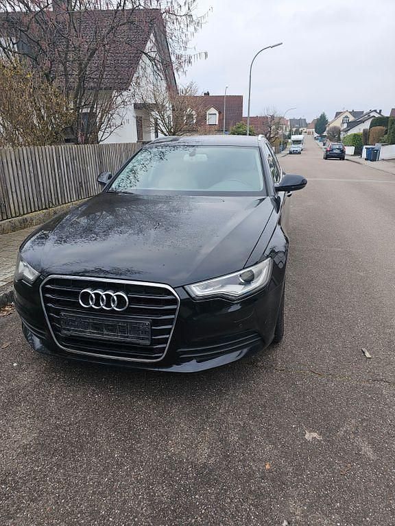 Gebraucht Audi A6 Sport 179 PS (131 kW) 2012 Schwarz Kombi