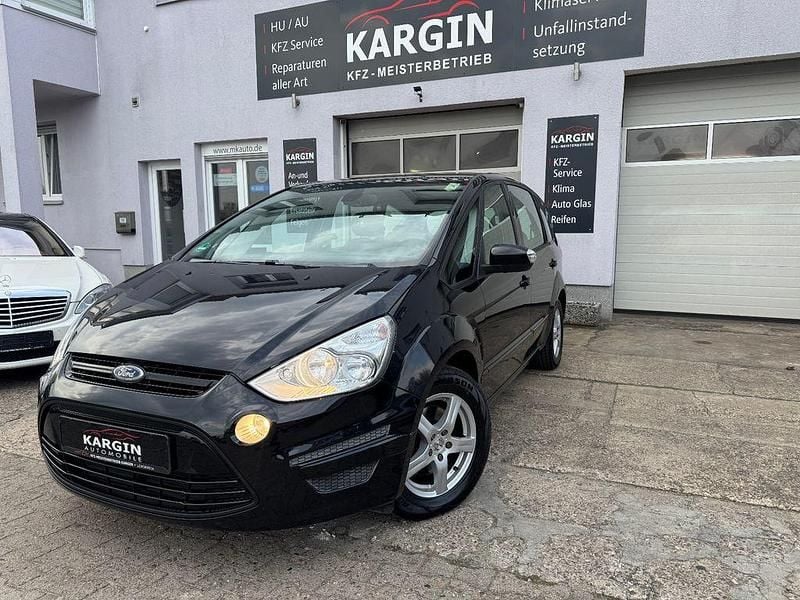 Gebraucht Ford S-MAX Trend 140 PS (102 kW) 2013 Schwarz Van / Kleinbus