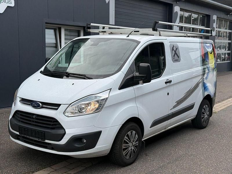 Weiß Gebraucht 2015 Ford Transit Custom Trend Van / Kleinbus | 8.990 € (Fairer Preis) - Bild 1/4