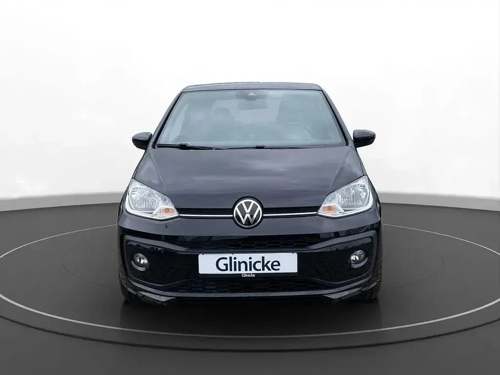 Second-hand VW up! Active 65 CP (47 kW) 2021 Negru Hatchback