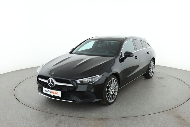 Schwarz Gebraucht 2019 Mercedes CLA180 Shooting Brake Progressive Kombi | 21.380 € (Fairer Preis) - Bild 1/4