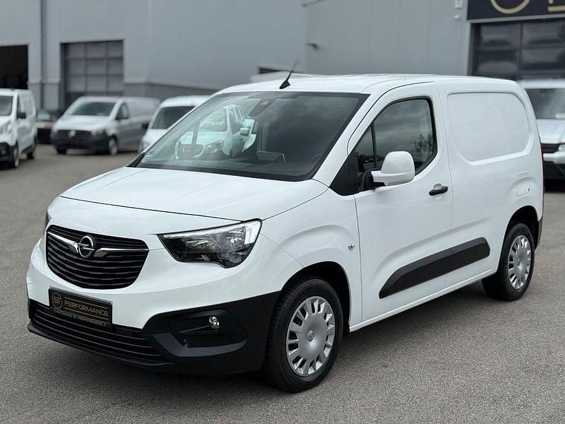 Weiß Gebraucht 2020 Opel Combo Edition Van / Kleinbus | 14.990 € (Superpreis) - Bild 1/4