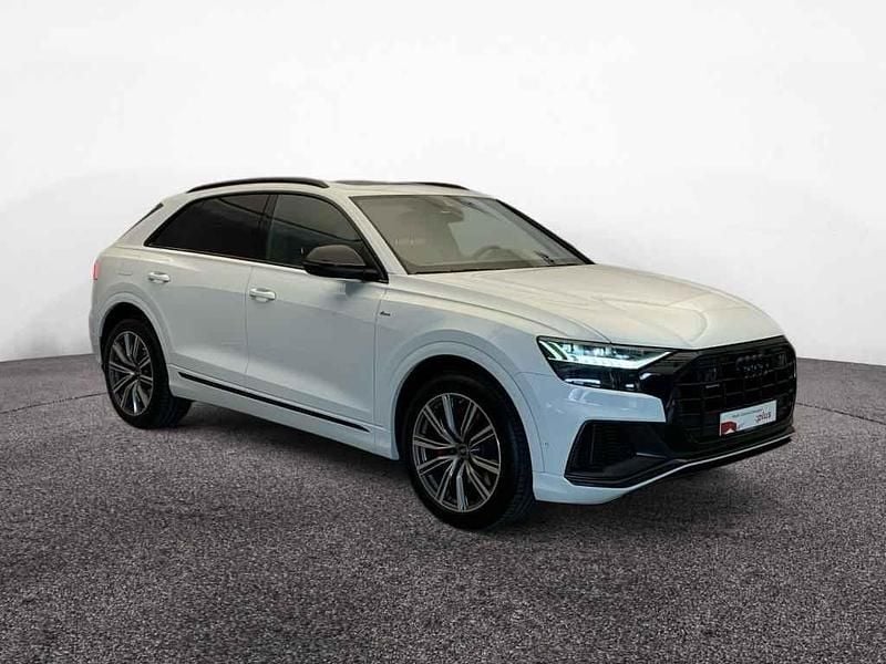 Gebraucht Audi Q8 S-Line 381 PS (280 kW) 2021 Gletscherweiß metallic SUV