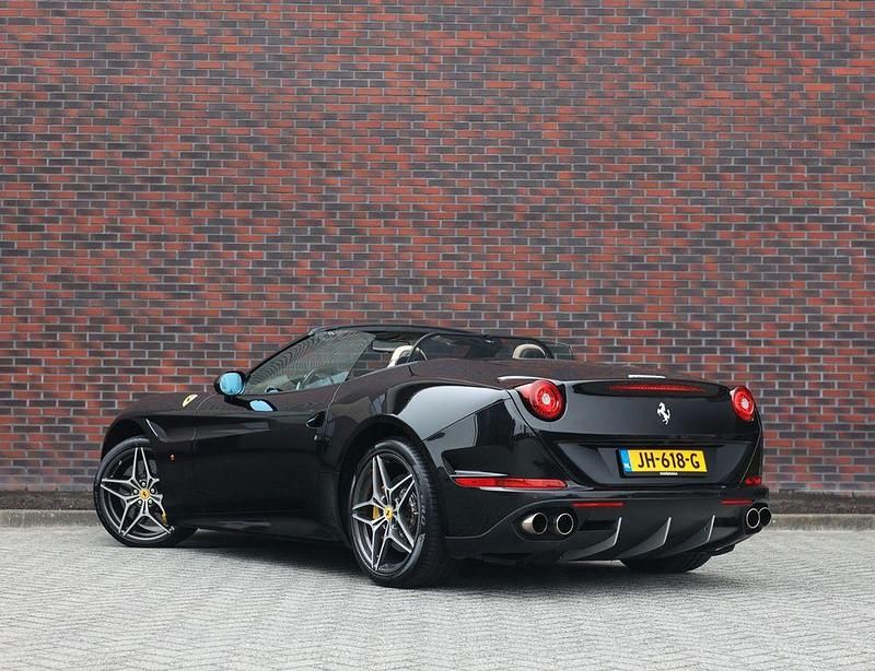 Gebraucht Ferrari California 560 PS (411 kW) 2016 Schwarz Cabrio