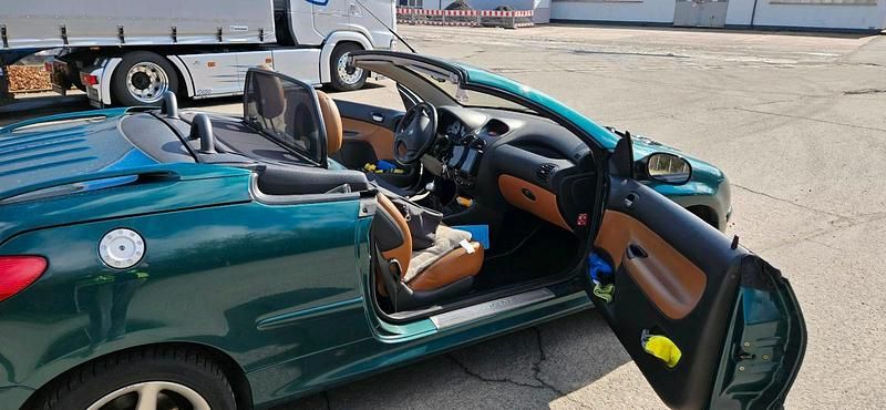 Gebraucht Peugeot 206 CC 80 PS (58 kW) 2000 Grün Cabrio