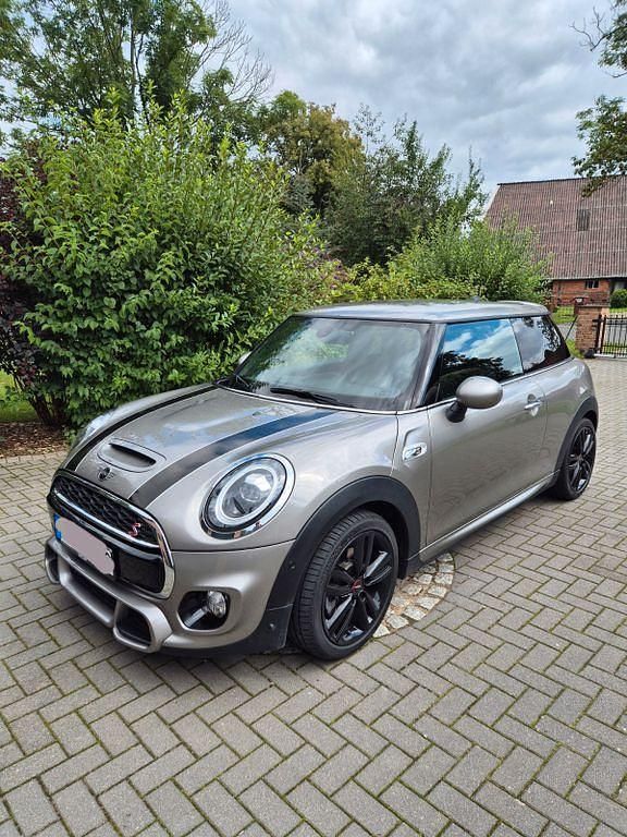 Grau Gebraucht 2018 Mini John Cooper Works Kleinwagen | 23.500 € (Guter Preis) - Bild 1/4