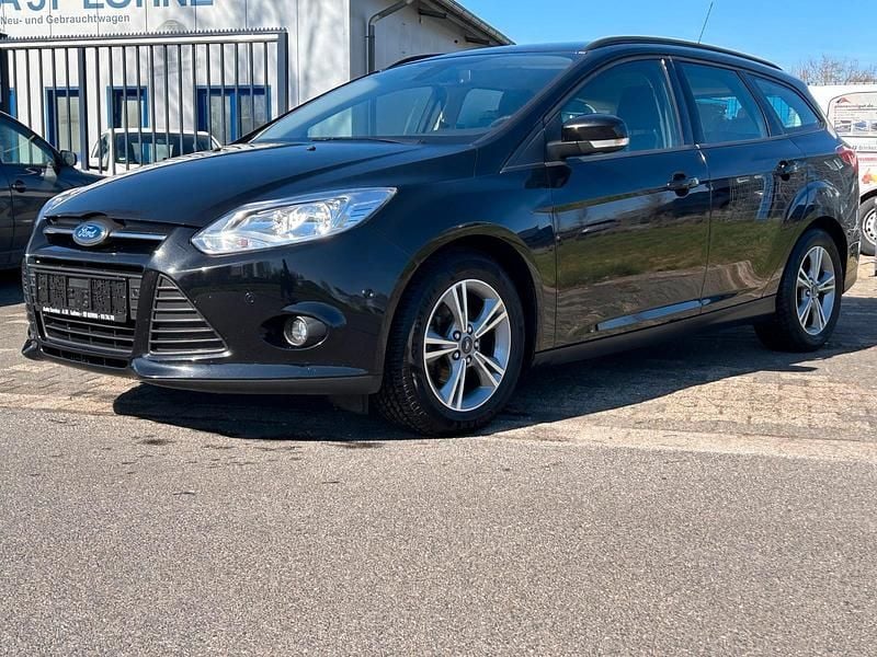 Gebraucht Ford Focus 100 PS (73 kW) 2014 Schwarz Kombi