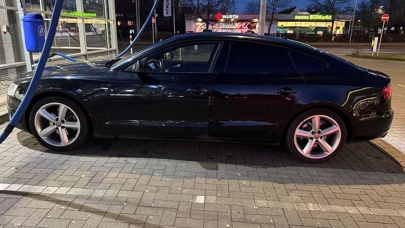 Gebraucht Audi A5 Sportback Sport 179 PS (131 kW) 2010 Schwarz Kleinwagen