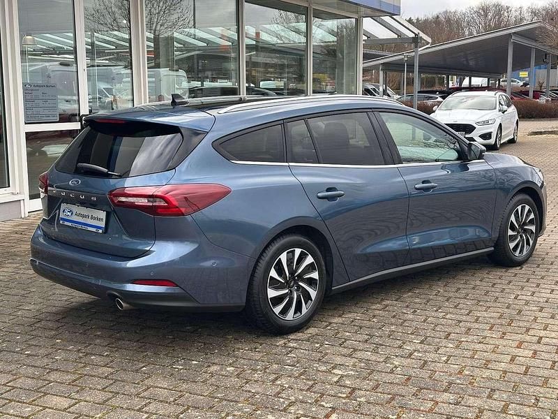 Gebraucht Ford Focus Titanium X 125 PS (91 kW) 2024 Chrome blue Kombi