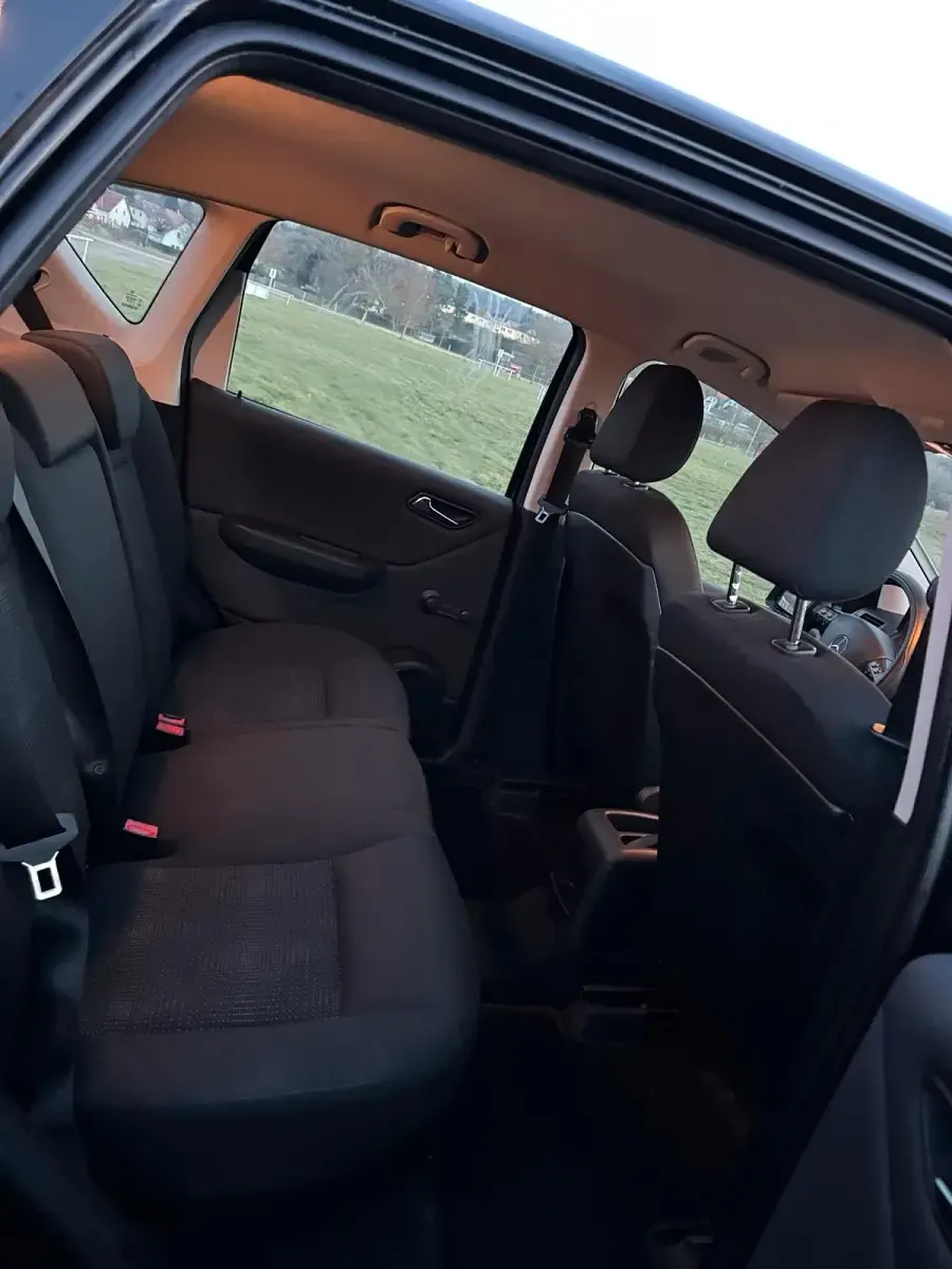 Gebraucht Mercedes A180 109 PS (80 kW) 2008 Schwarz Limousine