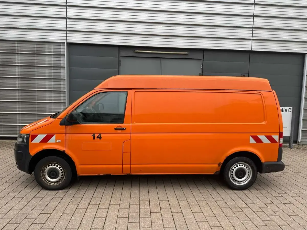 Gebraucht VW Transporter 140 PS (102 kW) 2013 Orange Van