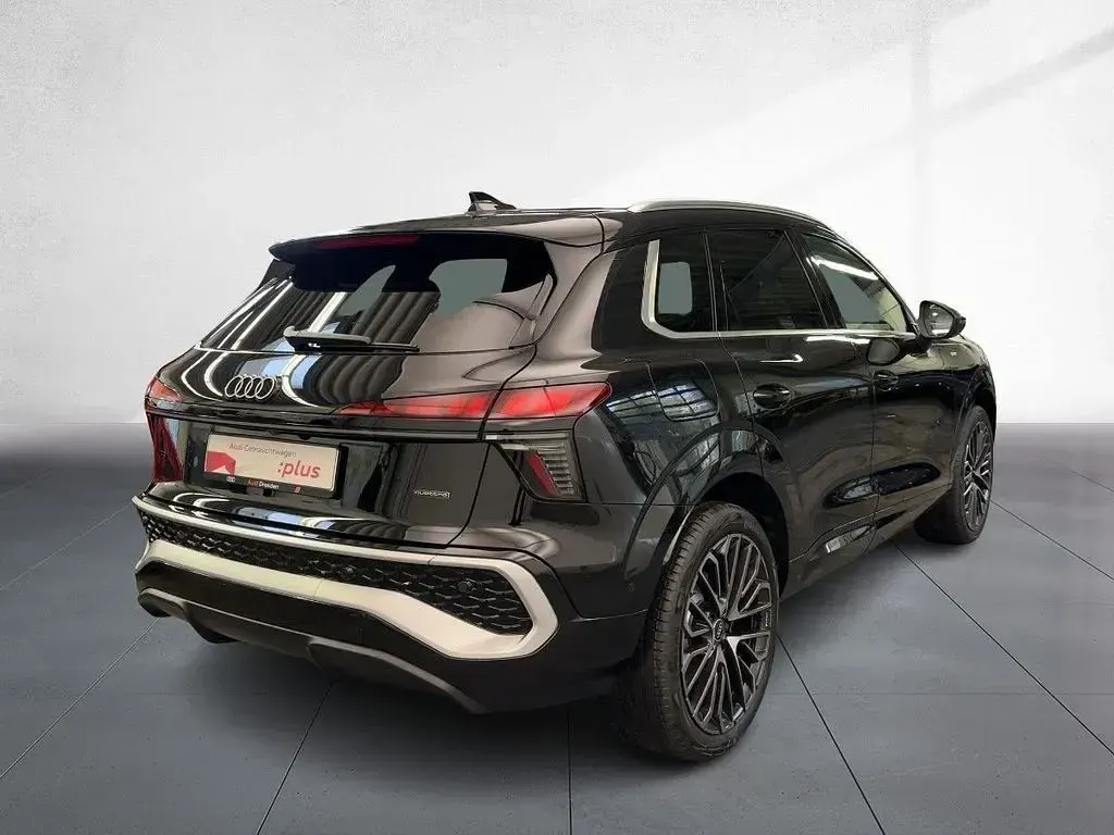 Gebraucht Audi Q3 Ambiente 265 PS (194 kW) 2025 Mythosschwarz metallic SUV