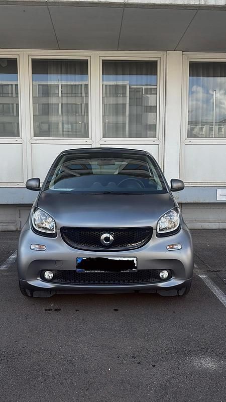 Grau Gebraucht 2019 Smart ForTwo Cabrio Cabrio | 15.000 € (Fairer Preis) - Bild 1/4
