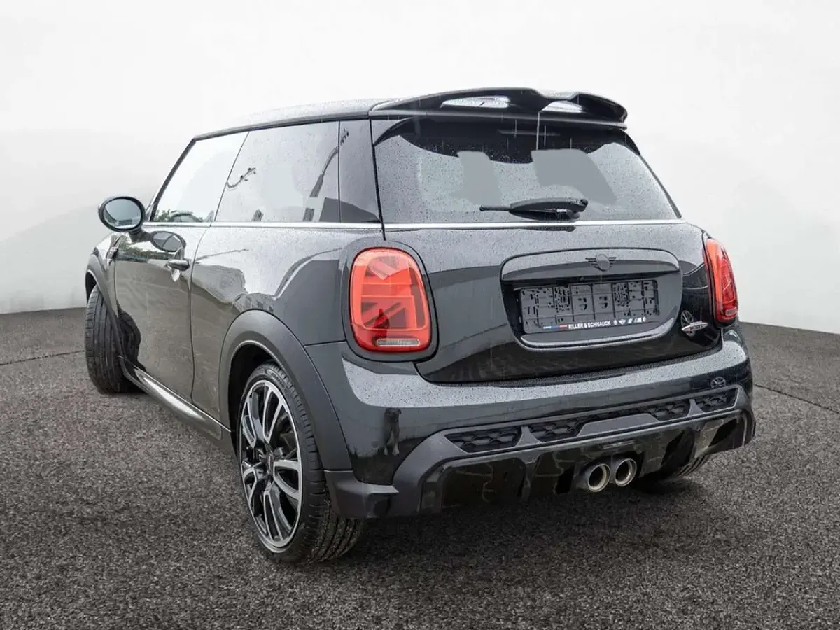Gebraucht Mini John Cooper Works 231 PS (169 kW) 2023 Schwarz Kleinwagen