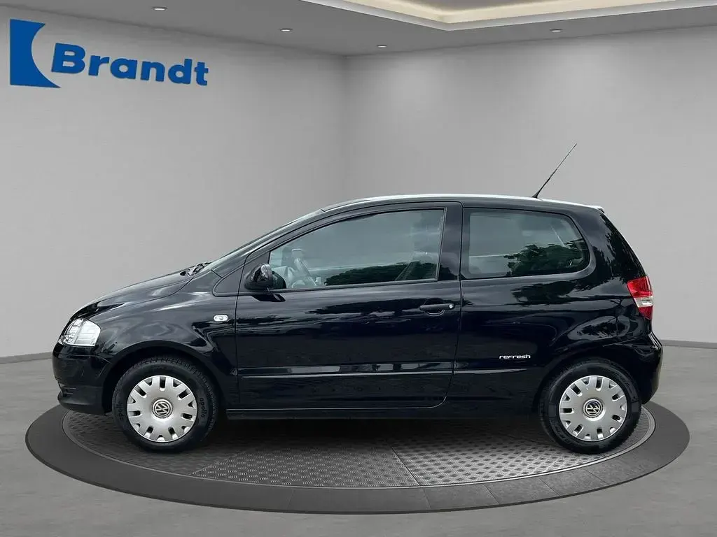Gebraucht VW Fox Basis 54 PS (39 kW) 2009 Schwarz Kleinwagen