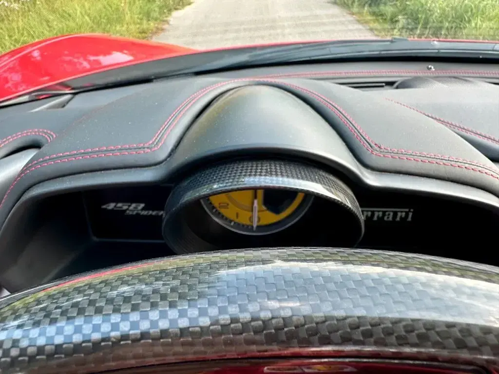 Second-hand Ferrari 458 570 CP (419 kW) 2012 Roșu Cabrio