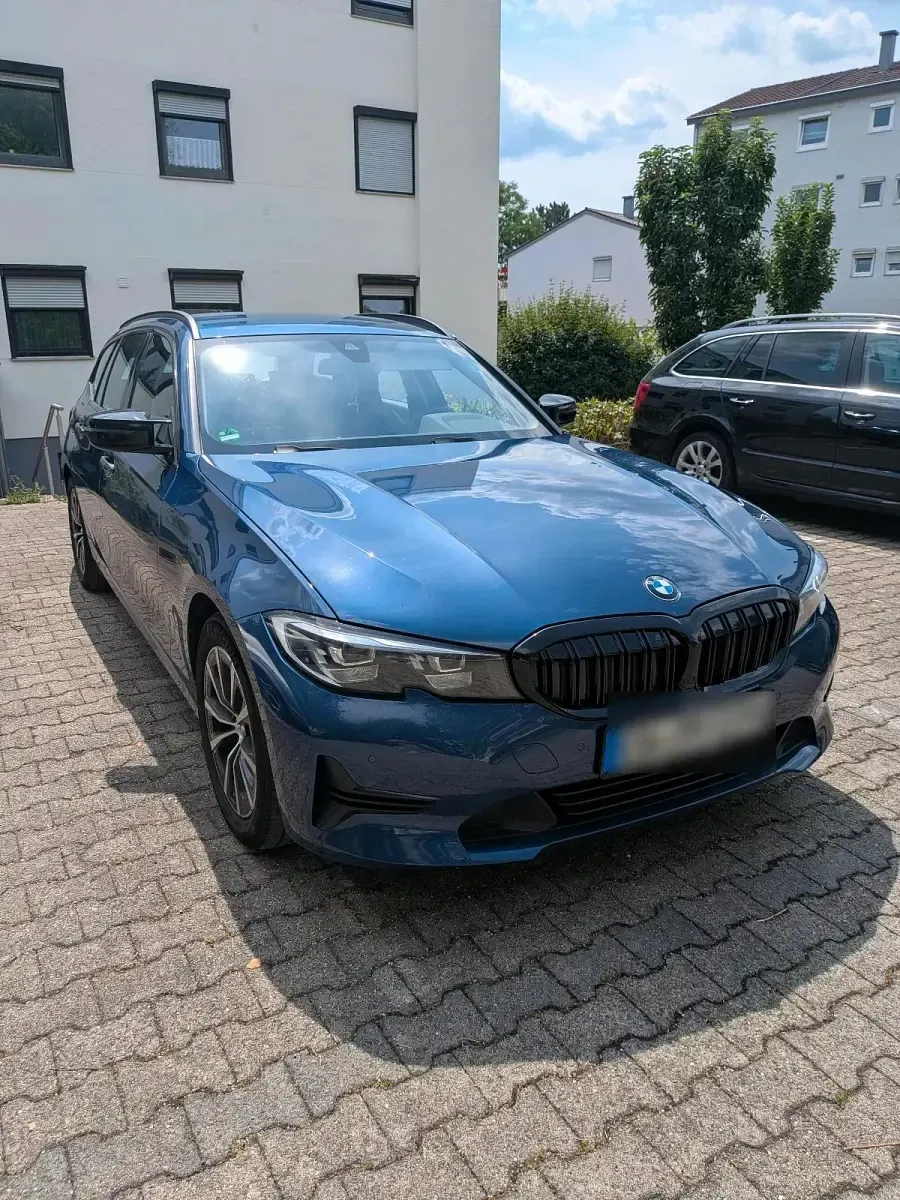 Gebraucht BMW 318 150 PS (110 kW) 2021 Blau Kombi