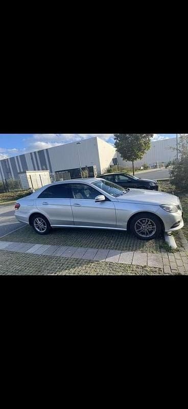 Gebraucht Mercedes E220 170 PS (125 kW) 2014 Limousine