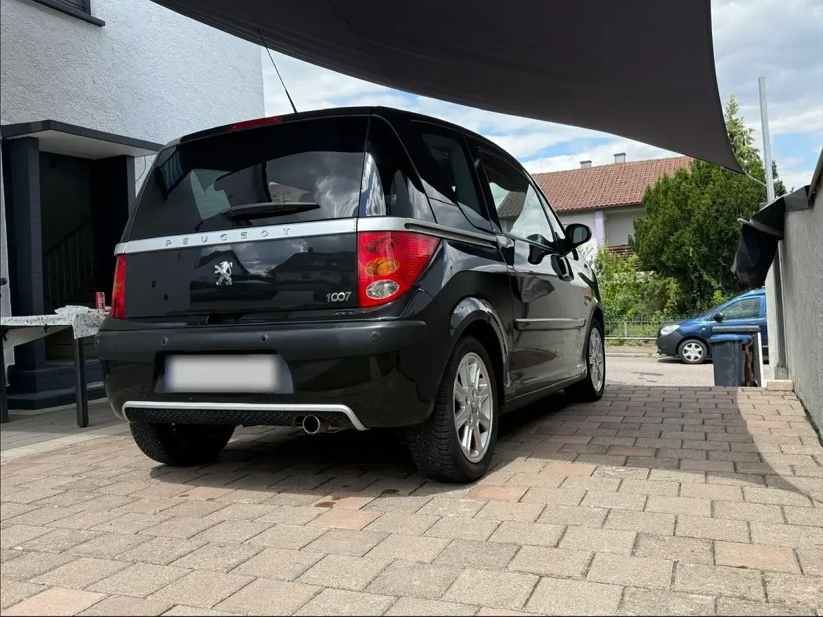 Gebraucht Peugeot 1007 109 PS (80 kW) 2006 Schwarz Van / Kleinbus