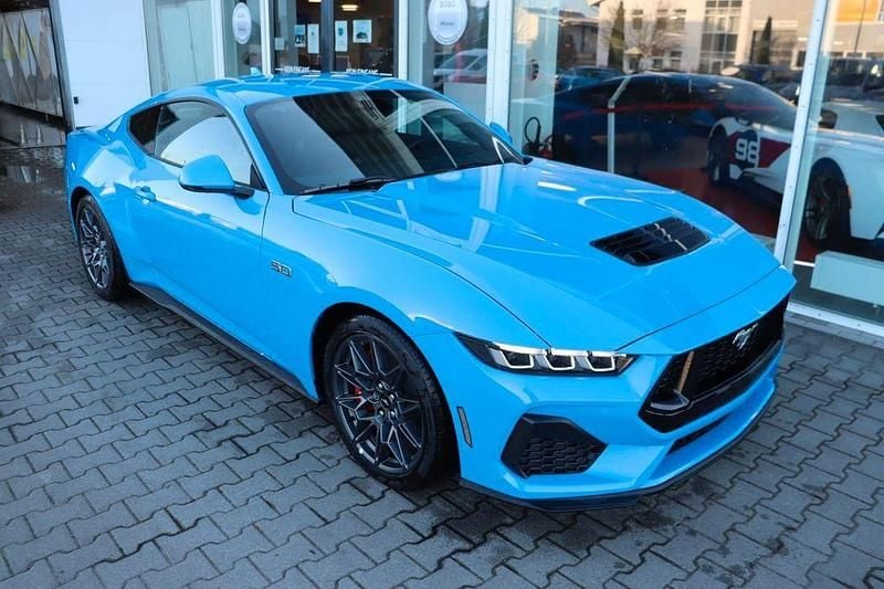 Neu Ford Mustang Fastback 446 PS (328 kW) 2026 Grabberblue metallic Coupé