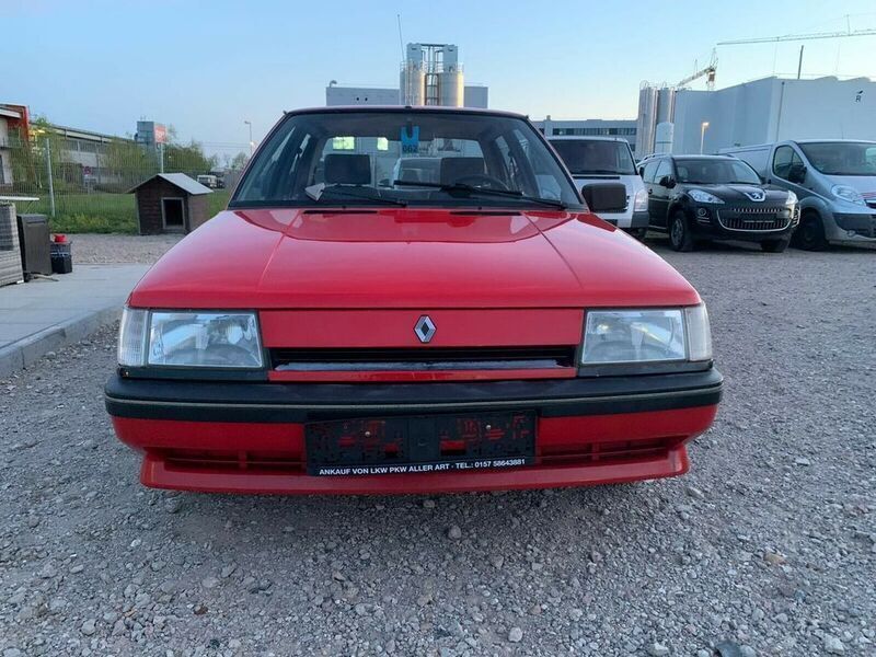 Gebraucht Renault R9 60 PS (44 kW) 1987 Rot Limousine