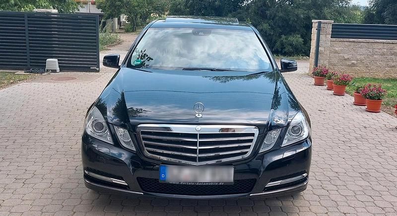 Gebraucht Mercedes E350 231 PS (169 kW) 2009 Schwarz Limousine