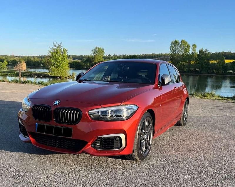 Orange Gebraucht 2019 BMW M140 M Sport Kleinwagen | 29.495 € (Fairer Preis) - Bild 1/4