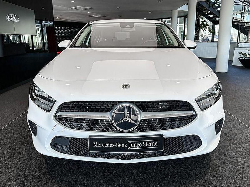 Gebraucht Mercedes A250 Progressive 218 PS (160 kW) 2022 Weiß Limousine