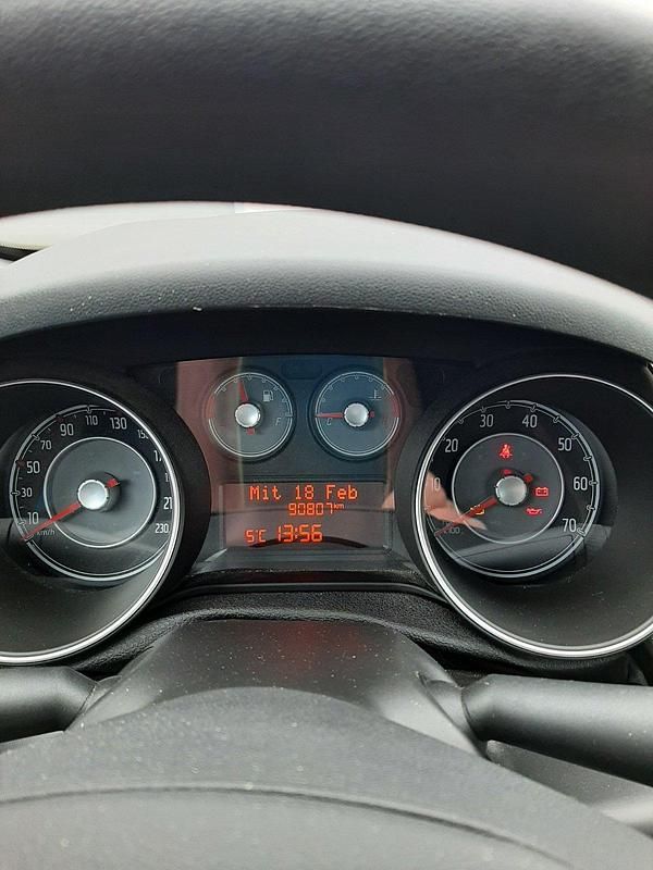 Gebraucht Fiat Punto Young 69 PS (50 kW) 2015 Schwarz Kleinwagen