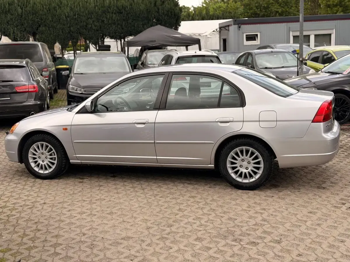 Gebraucht Honda Civic 110 PS (80 kW) 2002 Silber Limousine