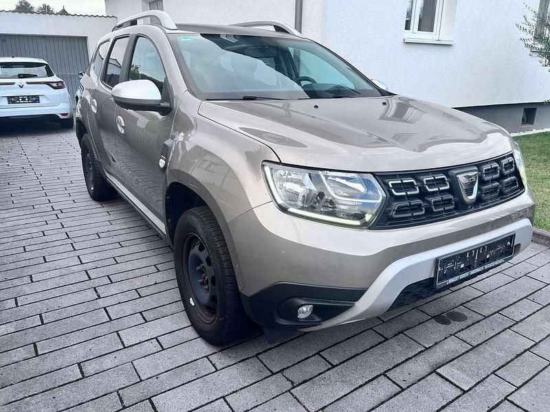 Beige dune Gebraucht 2020 Dacia Duster Prestige SUV | 9.499 € (Superpreis) - Bild 1/4
