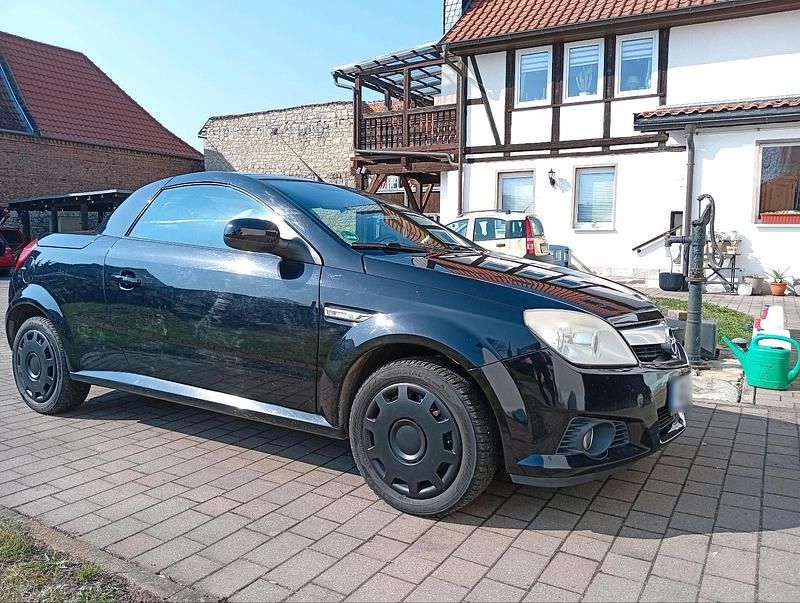 Gebraucht Opel Tigra 90 PS (66 kW) 2005 Schwarz Cabrio