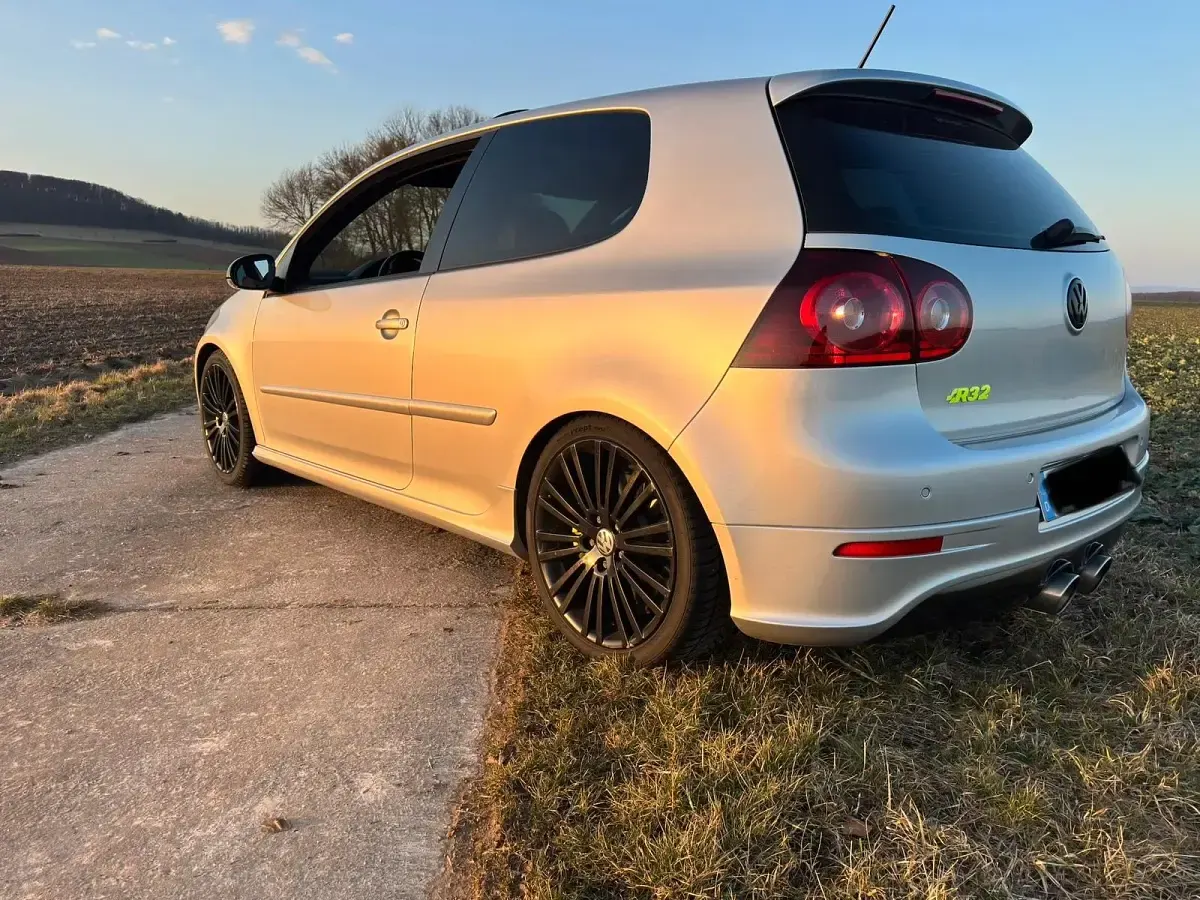 Gebraucht VW Golf V R 250 PS (183 kW) 2006 Silber Kleinwagen