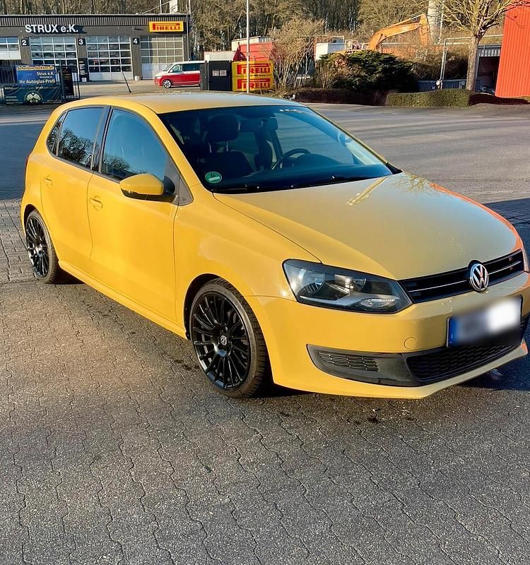 Gelb Gebraucht 2009 VW Polo Kleinwagen | 4.599 € (Guter Preis) - Bild 1/4