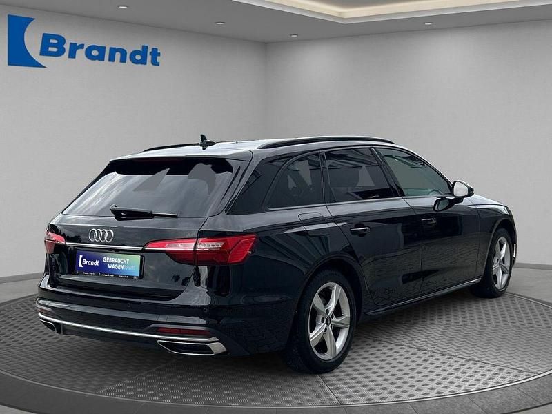 Gebraucht Audi A4 Advanced 163 PS (119 kW) 2022 Brillantschwarz Kombi