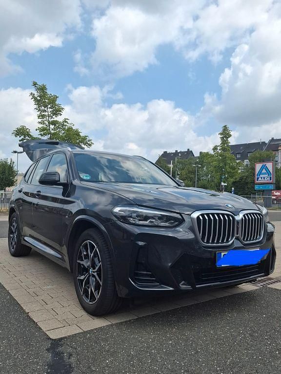 Grau Gebraucht 2023 BMW X3 M Sport SUV | 44.800 € (Guter Preis) - Bild 1/4
