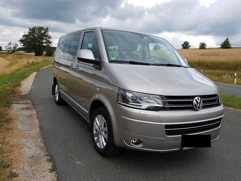 Beige Gebraucht 2015 VW T5 Highline Van | 34.750 € (Teuer) - Bild 1/4