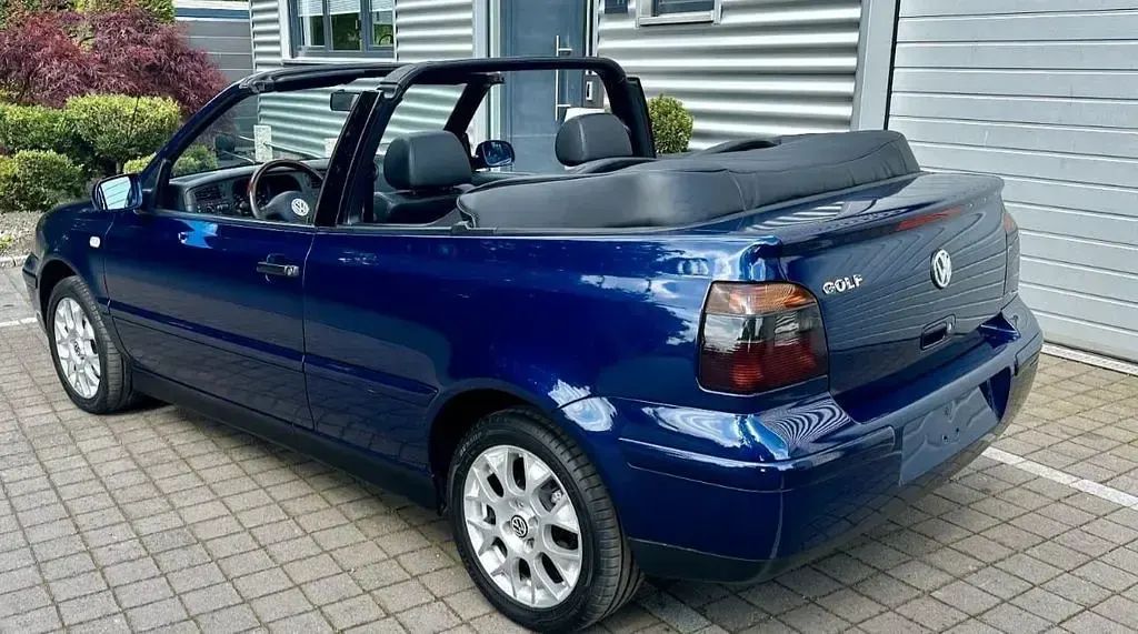 Gebraucht VW Golf Highline 116 PS (85 kW) 2001 Blau Cabrio
