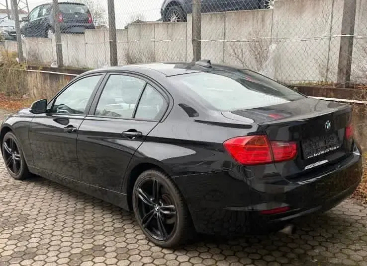 Gebraucht BMW 316 136 PS (100 kW) 2014 Schwarz Limousine