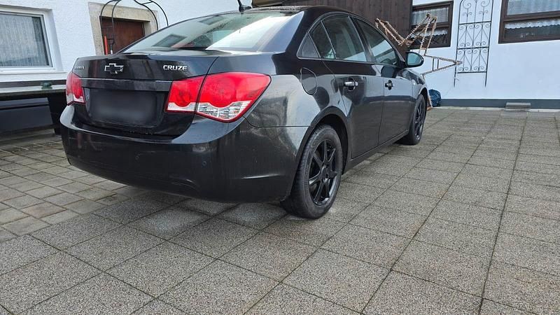 Gebraucht Chevrolet Cruze LT 163 PS (119 kW) 2012 Schwarz Limousine