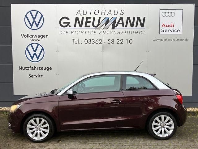 Gebraucht Audi A1 Ambition 122 PS (89 kW) 2011 Rot Limousine