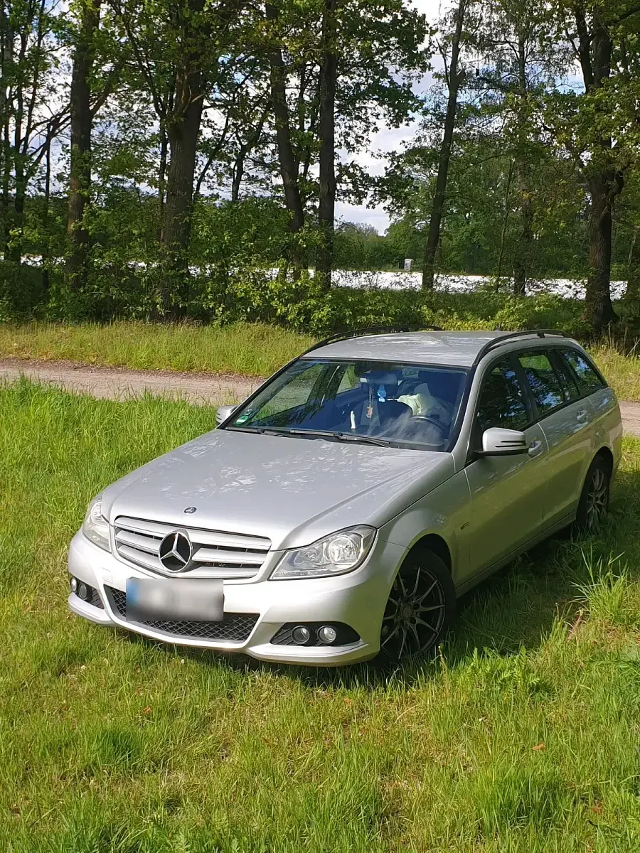 Gebraucht Mercedes C200 136 PS (100 kW) 2011 Silber Kombi