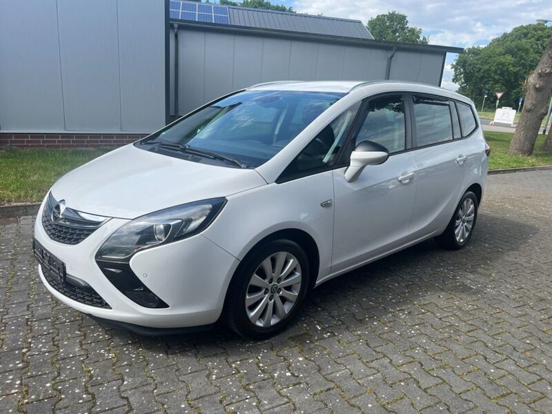 Weiß Gebraucht 2015 Opel Zafira Tourer Style Van / Kleinbus | 4.500 € (Fairer Preis) - Bild 1/4