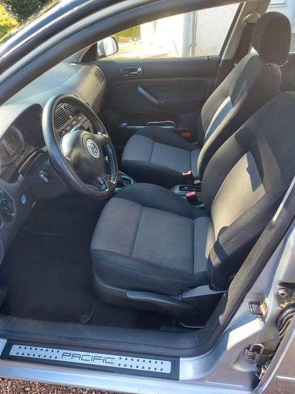 Gebraucht VW Golf IV Pacific 101 PS (74 kW) 2003 Silber Kombi